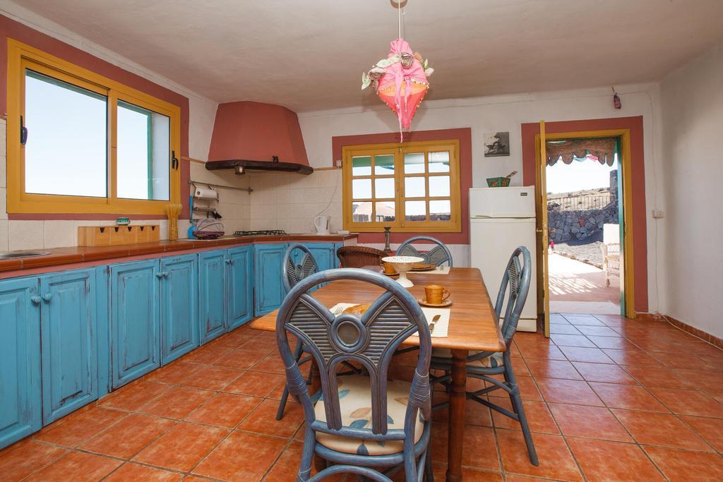 Вилла Casa La Geria (Adults Only) Ла-Асомада Экстерьер фото